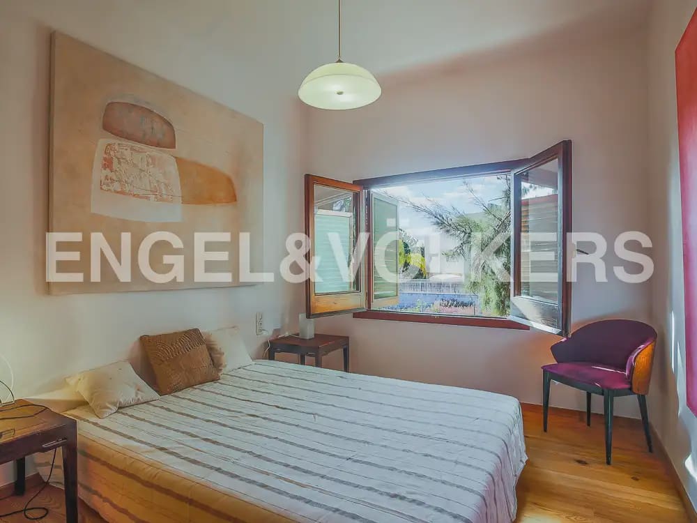 5 bedroom Villa for rent in Rocafort with pool garage - € 5,000 (Ref: 9897990)