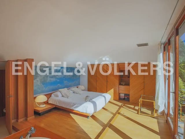 5 bedroom Villa for rent in Rocafort - € 5,000 (Ref: 9897990)