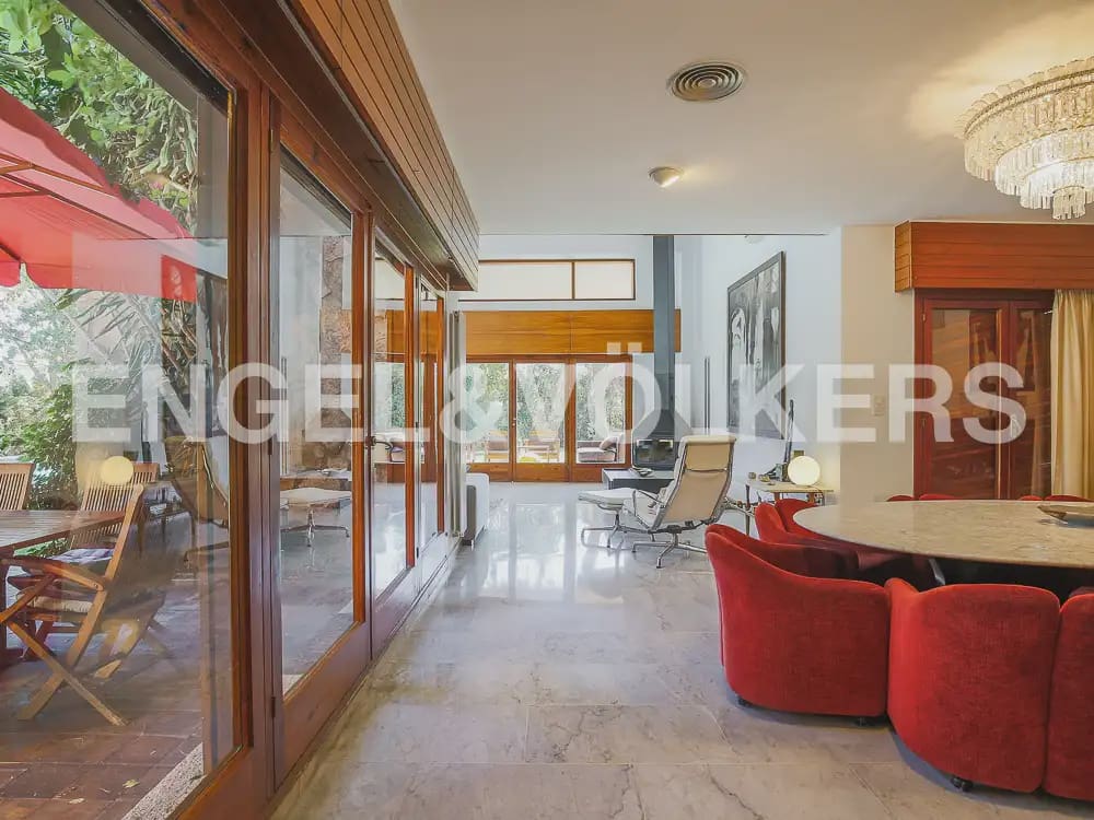 5 bedroom Villa for rent in Rocafort with pool garage - € 5,000 (Ref: 9897990)