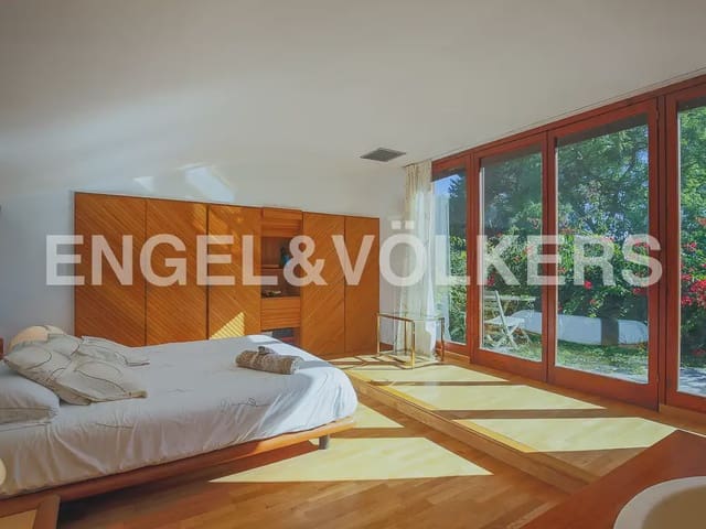 5 bedroom Villa for rent in Rocafort - € 5,000 (Ref: 9897990)