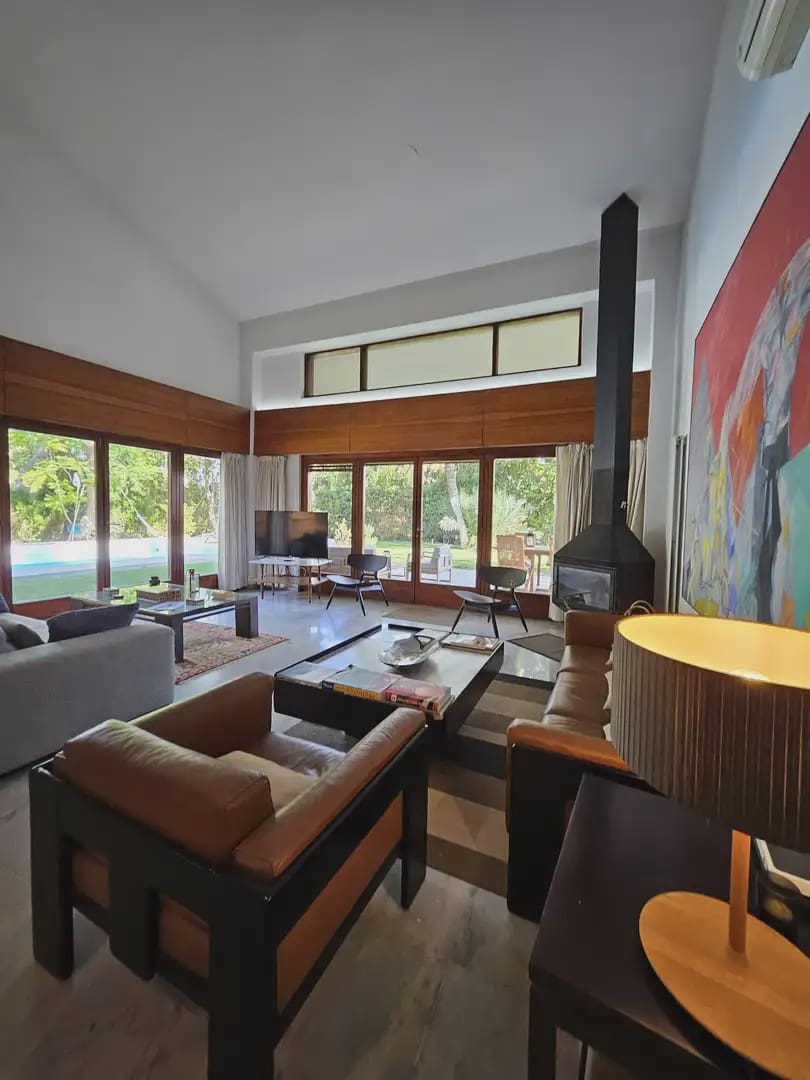 5 bedroom Villa for rent in Rocafort with pool garage - € 5,000 (Ref: 9897990)