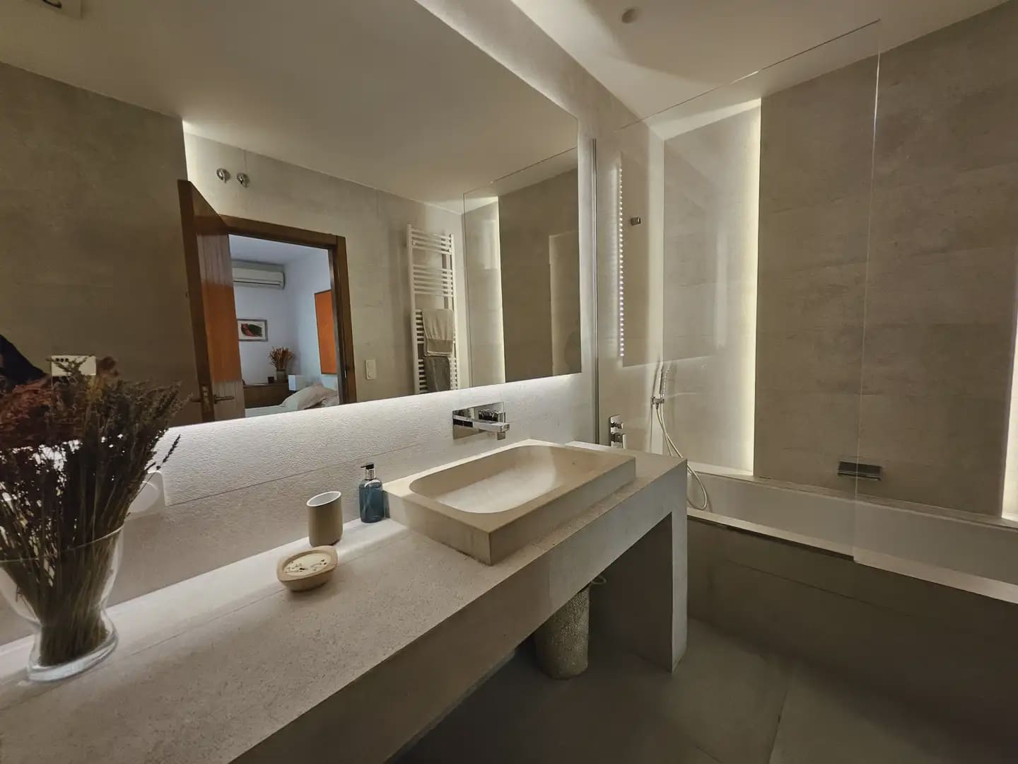 5 bedroom Villa for rent in Rocafort with pool garage - € 5,000 (Ref: 9897990)
