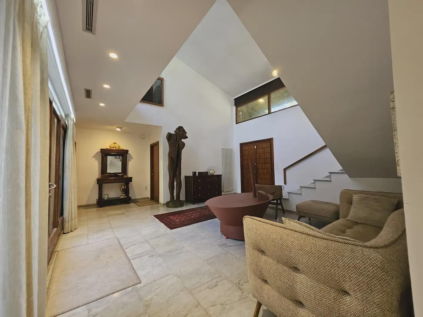 5 bedroom Villa for rent in Rocafort with pool garage - € 5,000 (Ref: 9897990)