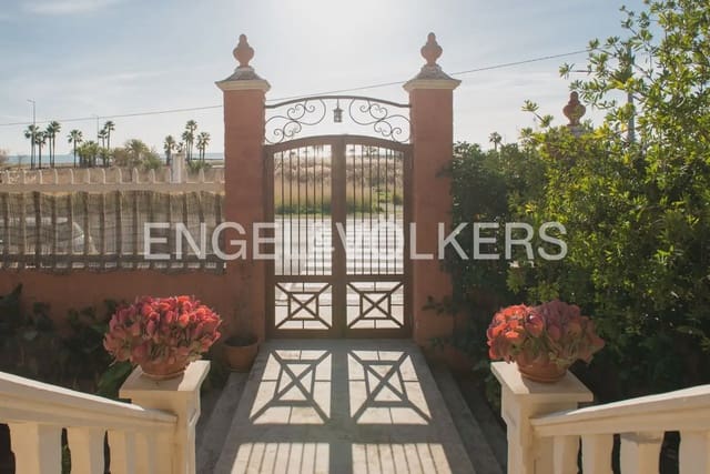 6 bedroom Villa for sale in Burriana / Borriana with garage - € 850,000 (Ref: 9897993)