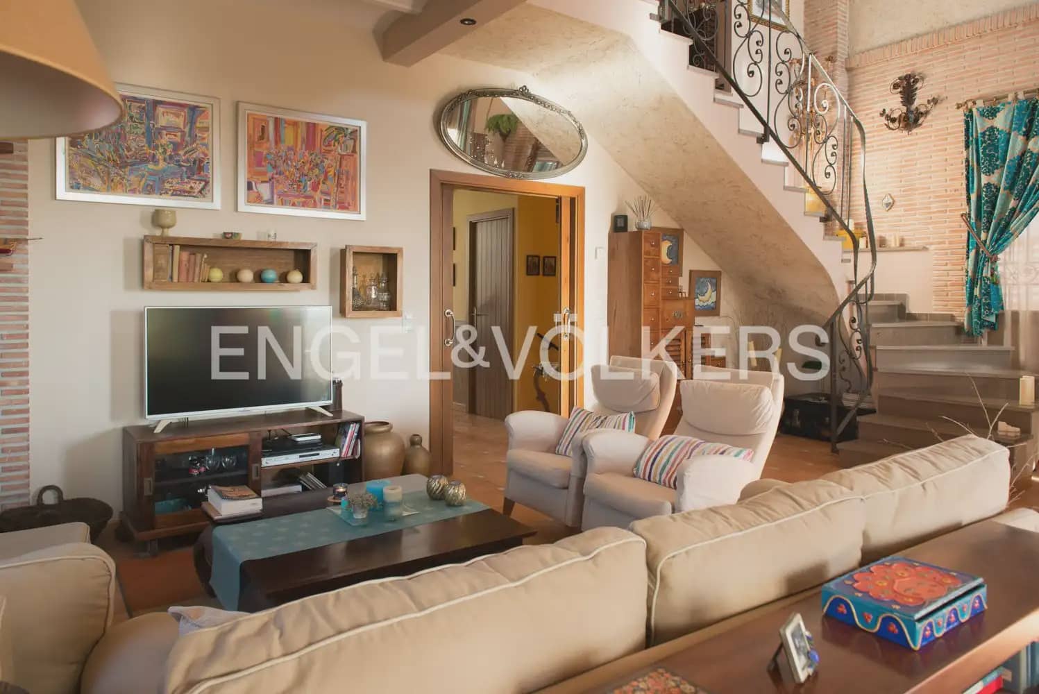 6 bedroom Villa for sale in Burriana / Borriana with garage - € 850,000 (Ref: 9897993)