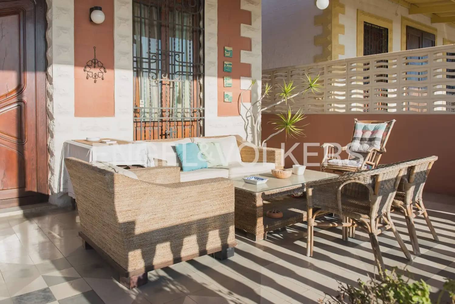 6 bedroom Villa for sale in Burriana / Borriana with garage - € 850,000 (Ref: 9897993)