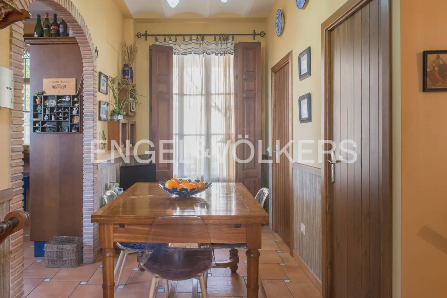 6 bedroom Villa for sale in Burriana / Borriana with garage - € 850,000 (Ref: 9897993)
