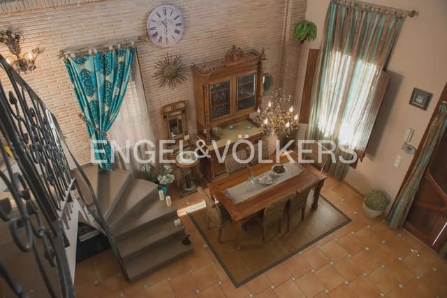 6 bedroom Villa for sale in Burriana / Borriana with garage - € 850,000 (Ref: 9897993)