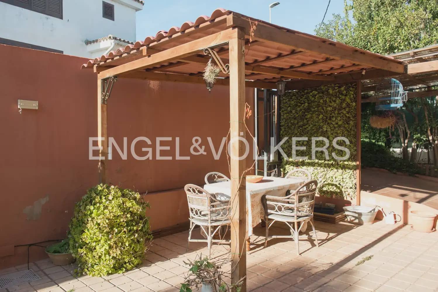 6 bedroom Villa for sale in Burriana / Borriana with garage - € 850,000 (Ref: 9897993)