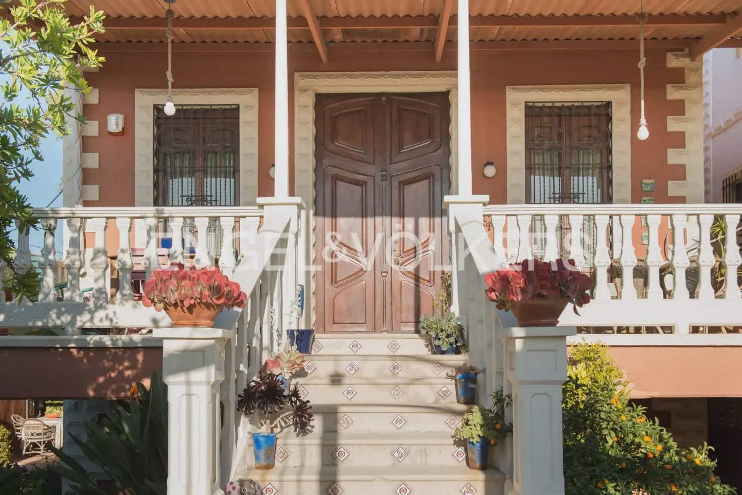 6 bedroom Villa for sale in Burriana / Borriana with garage - € 850,000 (Ref: 9897993)