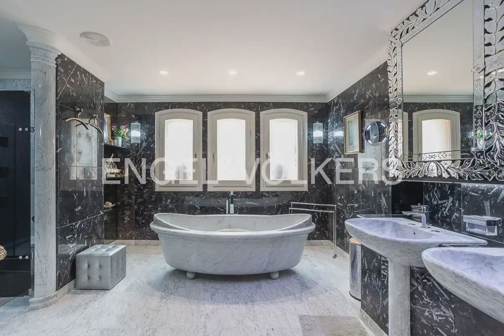 6 chambre Villa/Maison à vendre à Denia avec piscine garage - 3 570 000 € (Ref: 9897995)