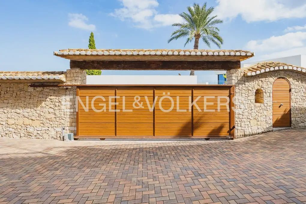 6 chambre Villa/Maison à vendre à Denia avec piscine garage - 3 570 000 € (Ref: 9897995)