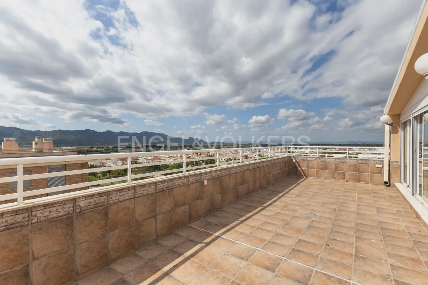 Ático de 5 habitaciones en Cullera en venta - 562.500 € (Ref: 9897996)