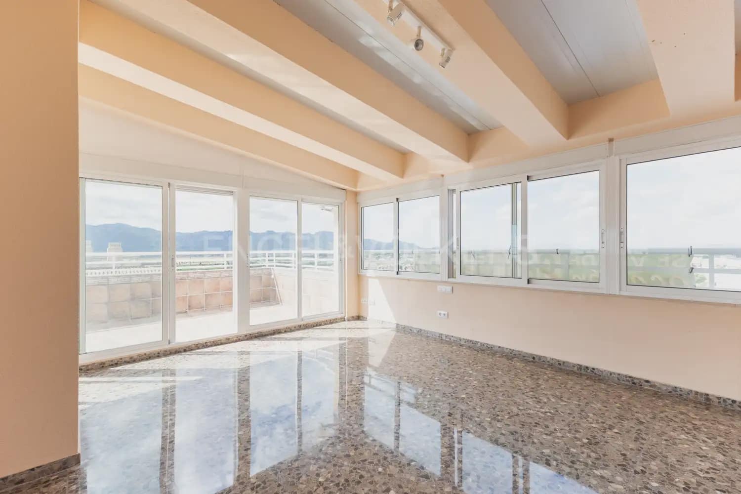 Ático de 5 habitaciones en Cullera en venta - 562.500 € (Ref: 9897996)