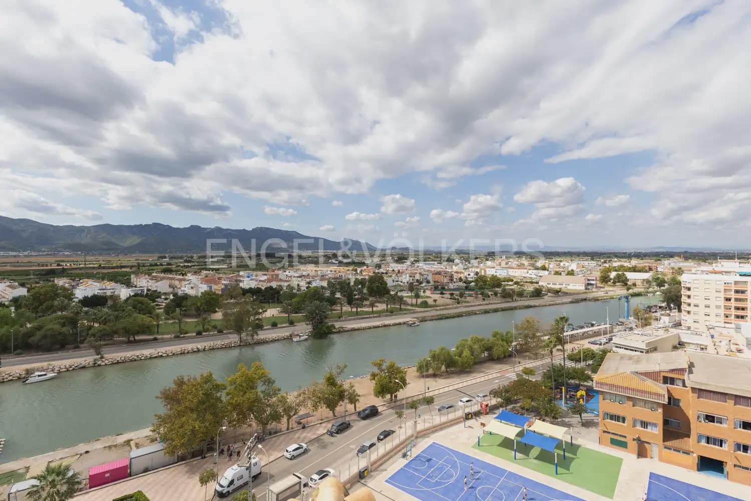 Ático de 5 habitaciones en Cullera en venta - 562.500 € (Ref: 9897996)
