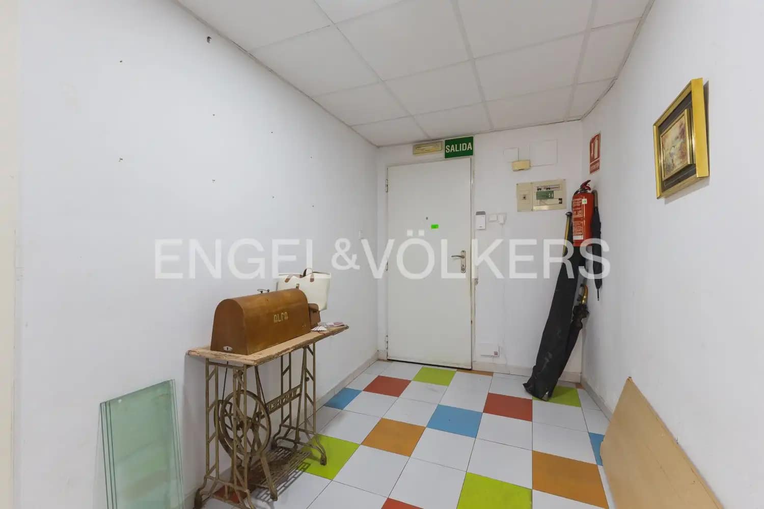 4 bedroom Townhouse for sale in Burjassot - € 290,000 (Ref: 9897998)