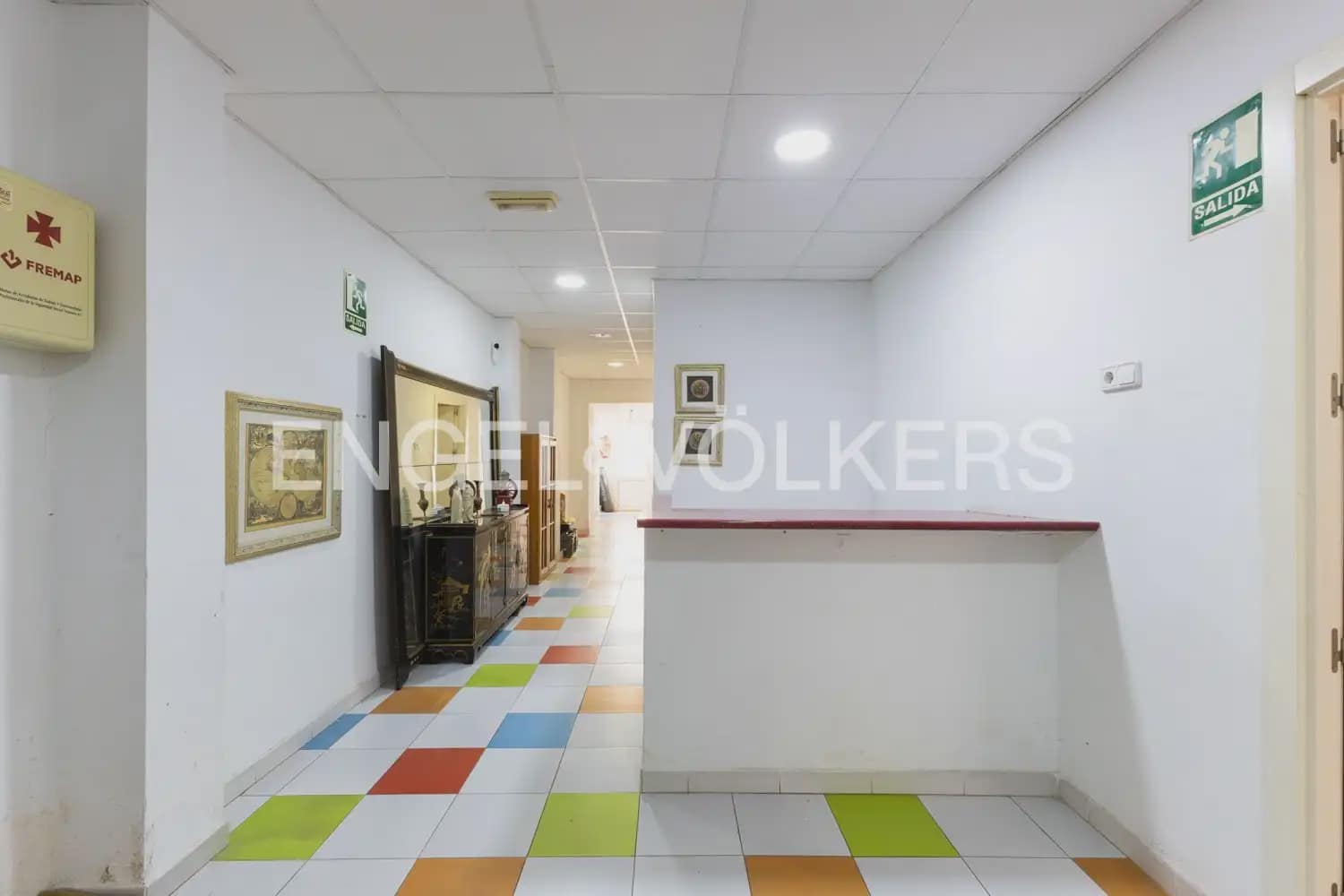 4 bedroom Townhouse for sale in Burjassot - € 290,000 (Ref: 9897998)