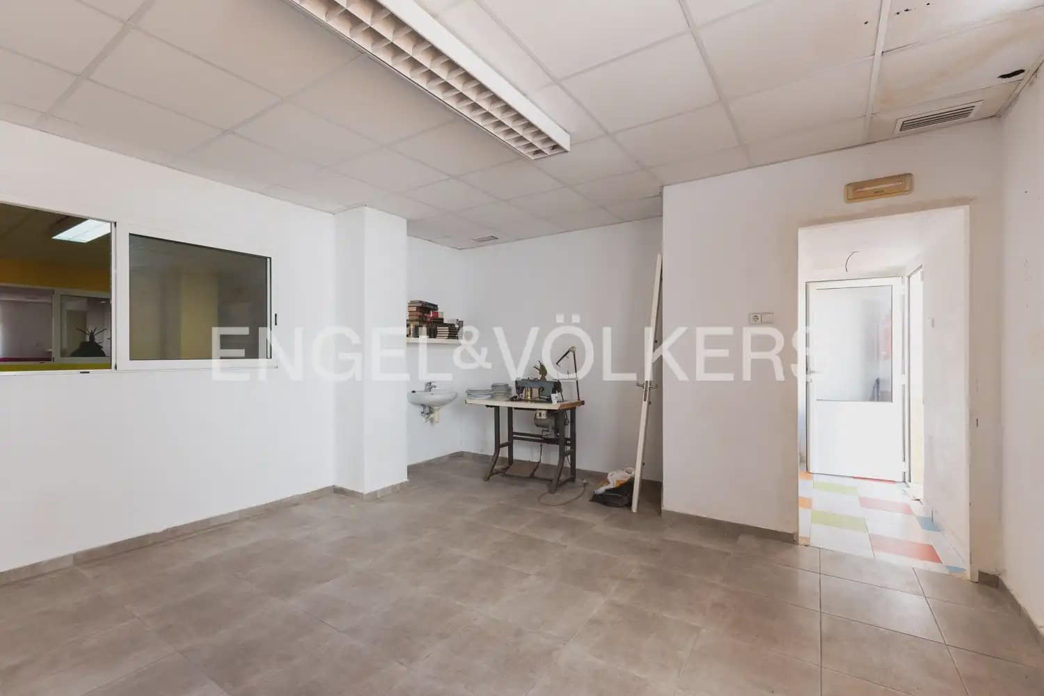 4 bedroom Townhouse for sale in Burjassot - € 290,000 (Ref: 9897998)