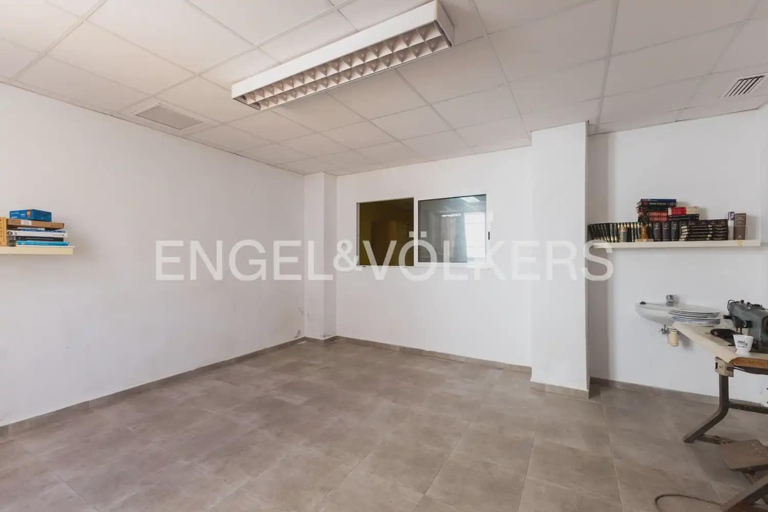4 bedroom Townhouse for sale in Burjassot - € 290,000 (Ref: 9897998)