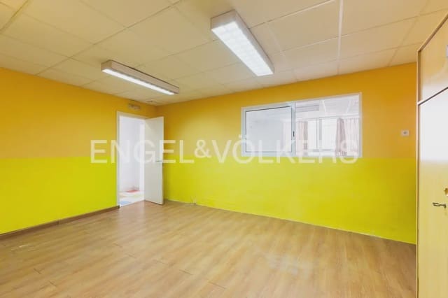 4 bedroom Townhouse for sale in Burjassot - € 290,000 (Ref: 9897998)