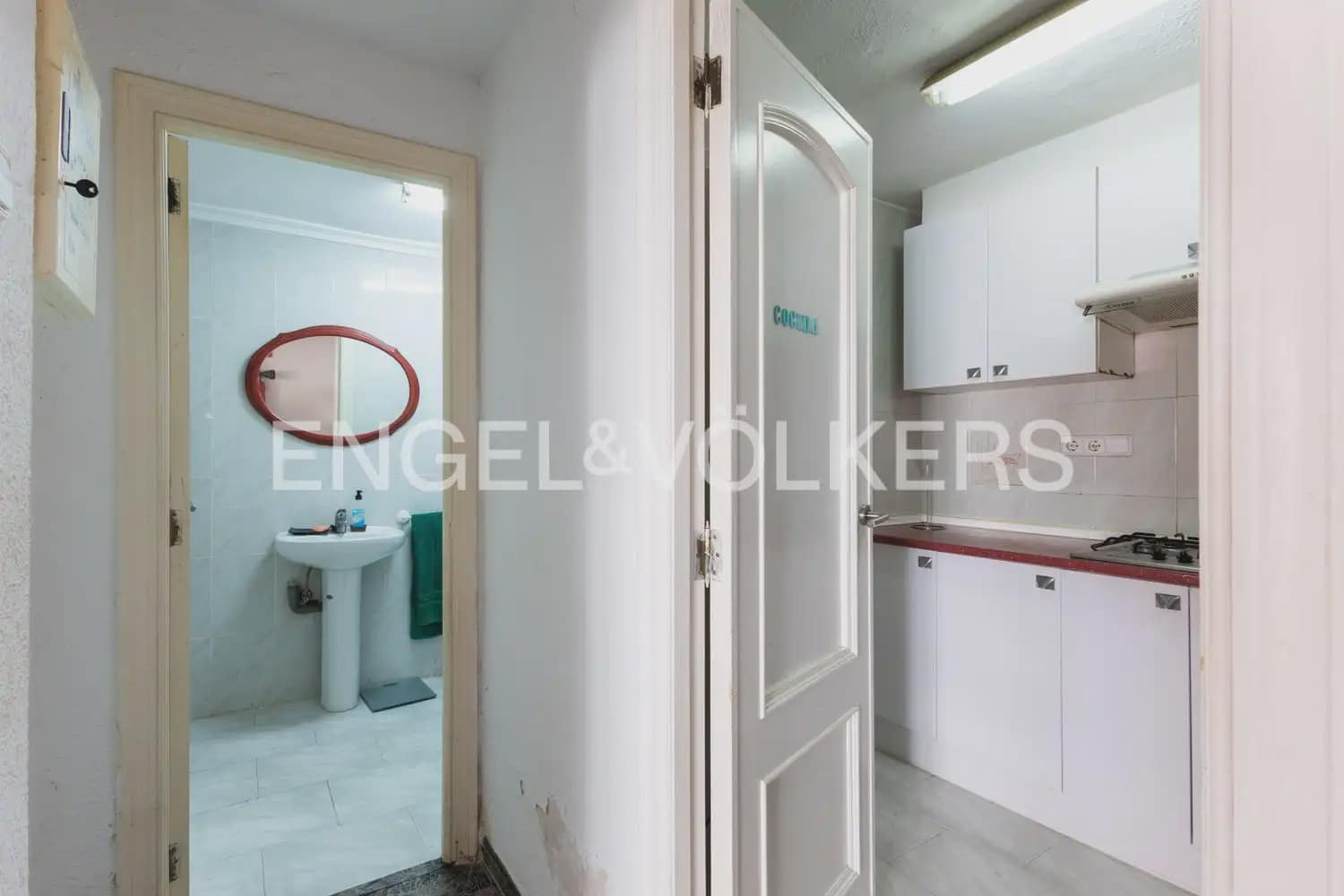 4 bedroom Townhouse for sale in Burjassot - € 290,000 (Ref: 9897998)