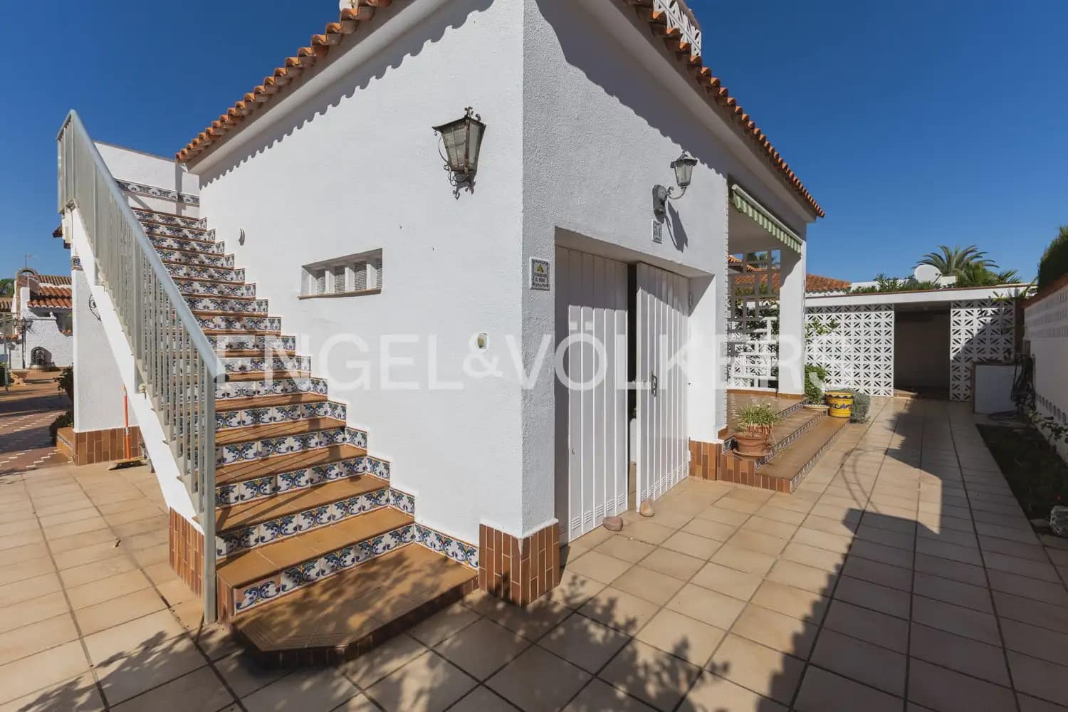 6 bedroom Villa for sale in Sagunto / Sagunt with pool garage - € 725,000 (Ref: 9897999)