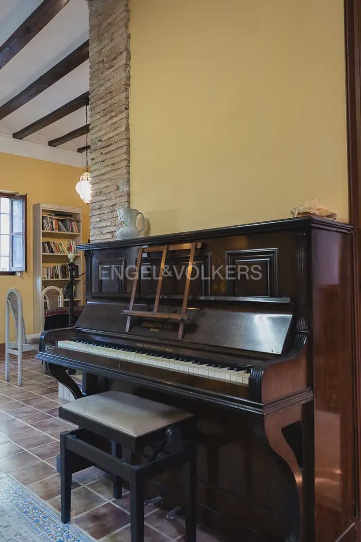 5 bedroom Finca/Country House for sale in Carcaixent with pool garage - € 545,000 (Ref: 9898000)