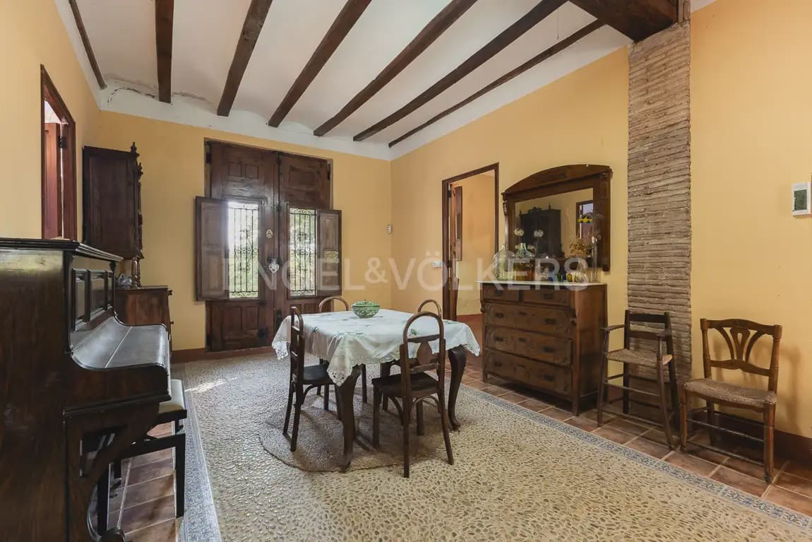5 bedroom Finca/Country House for sale in Carcaixent with pool garage - € 545,000 (Ref: 9898000)