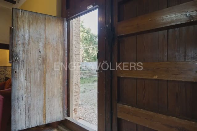 5 bedroom Finca/Country House for sale in Carcaixent with pool garage - € 545,000 (Ref: 9898000)