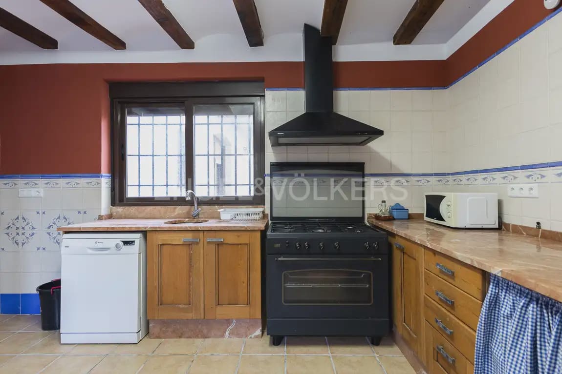 5 bedroom Finca/Country House for sale in Carcaixent with pool garage - € 545,000 (Ref: 9898000)