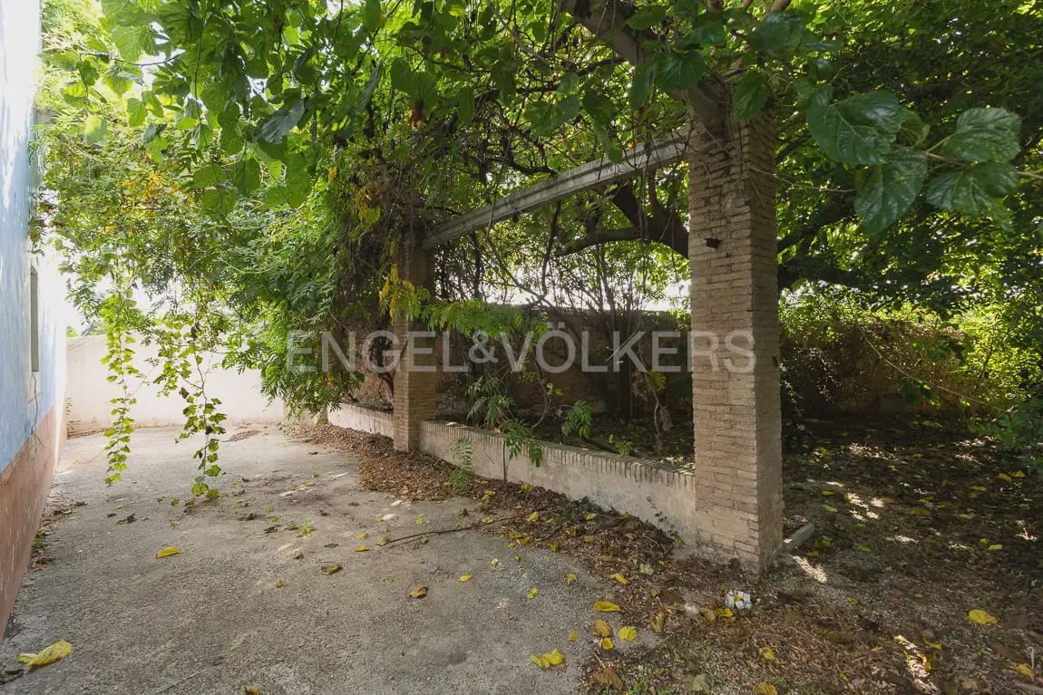 5 bedroom Finca/Country House for sale in Carcaixent with pool garage - € 545,000 (Ref: 9898000)