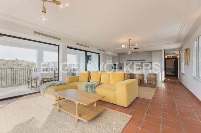 3 bedroom Villa for rent in Alginet with pool - € 3,300 (Ref: 9898001)