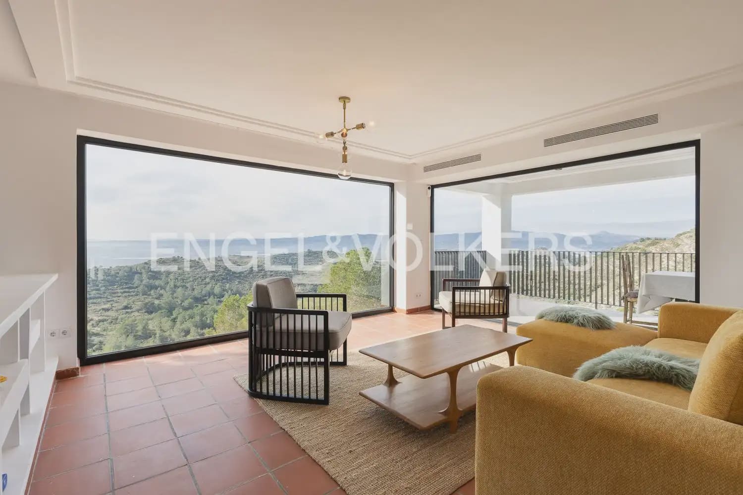 3 bedroom Villa for rent in Alginet with pool - € 3,300 (Ref: 9898001)