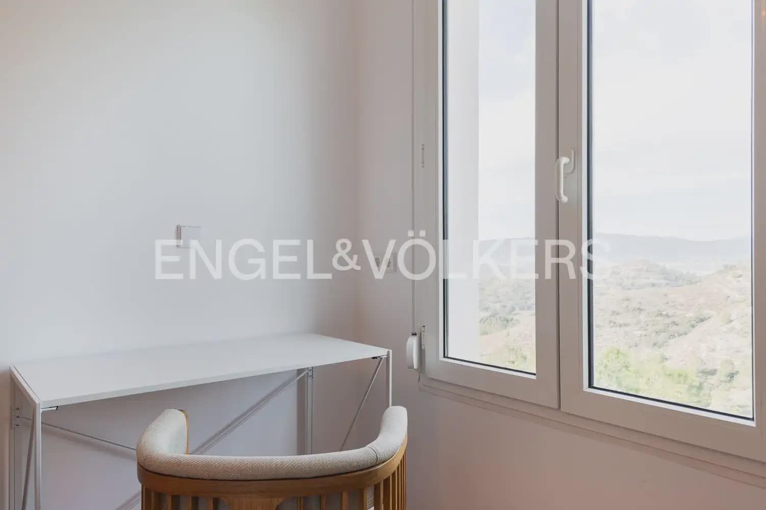 3 bedroom Villa for rent in Alginet with pool - € 3,300 (Ref: 9898001)
