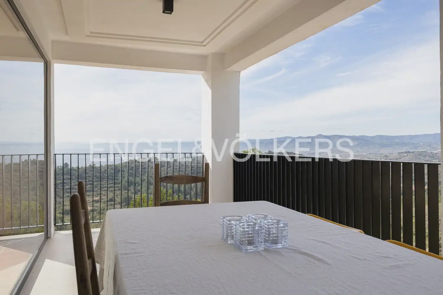 3 bedroom Villa for rent in Alginet with pool - € 3,300 (Ref: 9898001)
