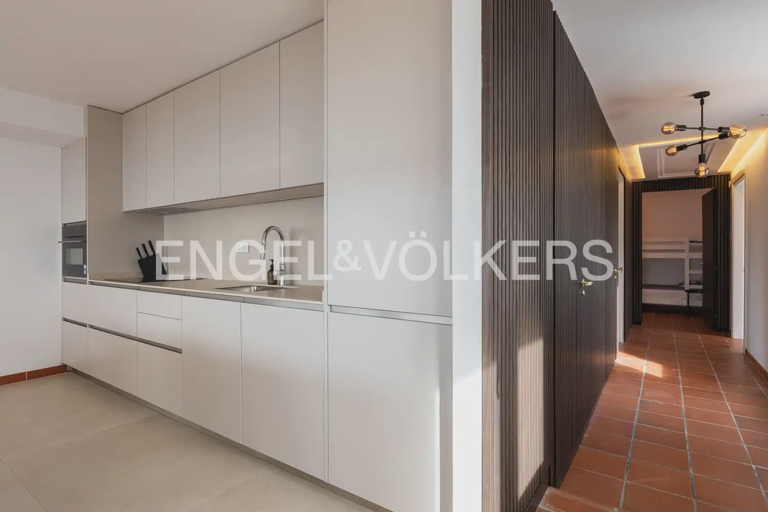 3 bedroom Villa for rent in Alginet with pool - € 3,300 (Ref: 9898001)