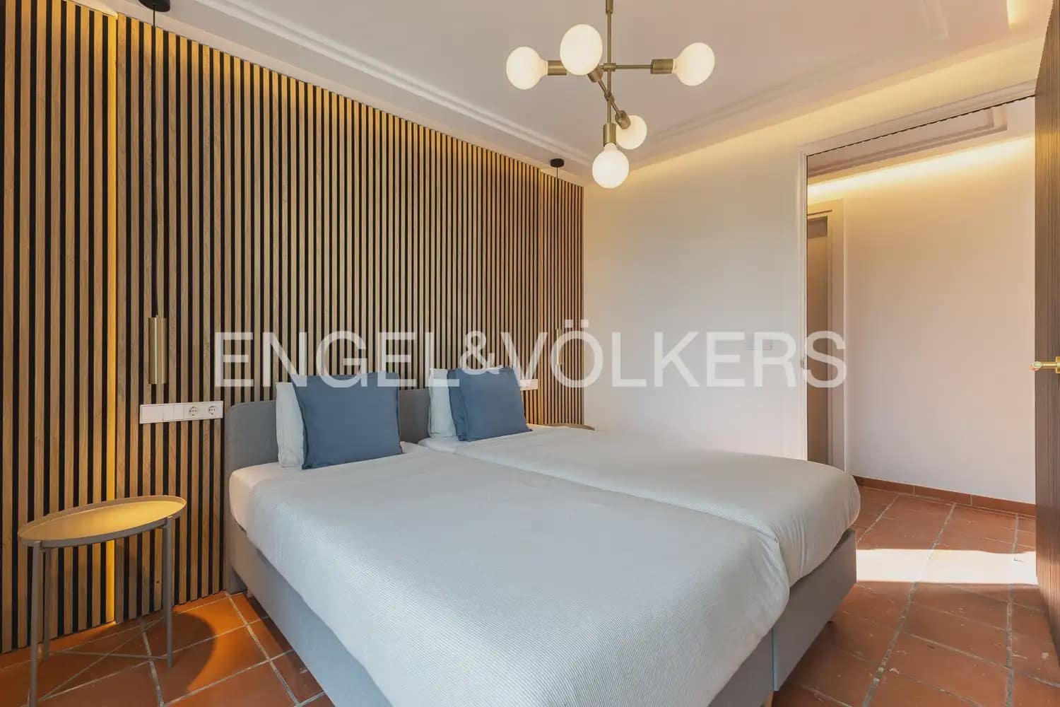 3 bedroom Villa for rent in Alginet with pool - € 3,300 (Ref: 9898001)