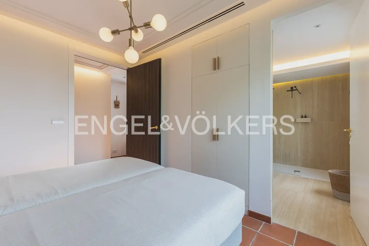 3 bedroom Villa for rent in Alginet with pool - € 3,300 (Ref: 9898001)