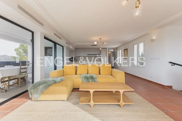 3 bedroom Villa for rent in Alginet with pool - € 3,300 (Ref: 9898001)
