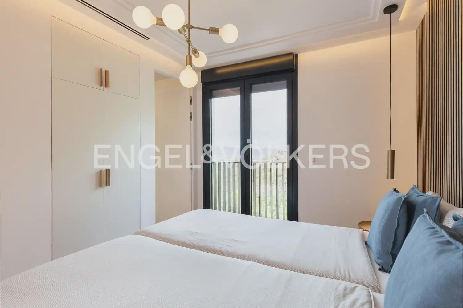 3 bedroom Villa for rent in Alginet with pool - € 3,300 (Ref: 9898001)