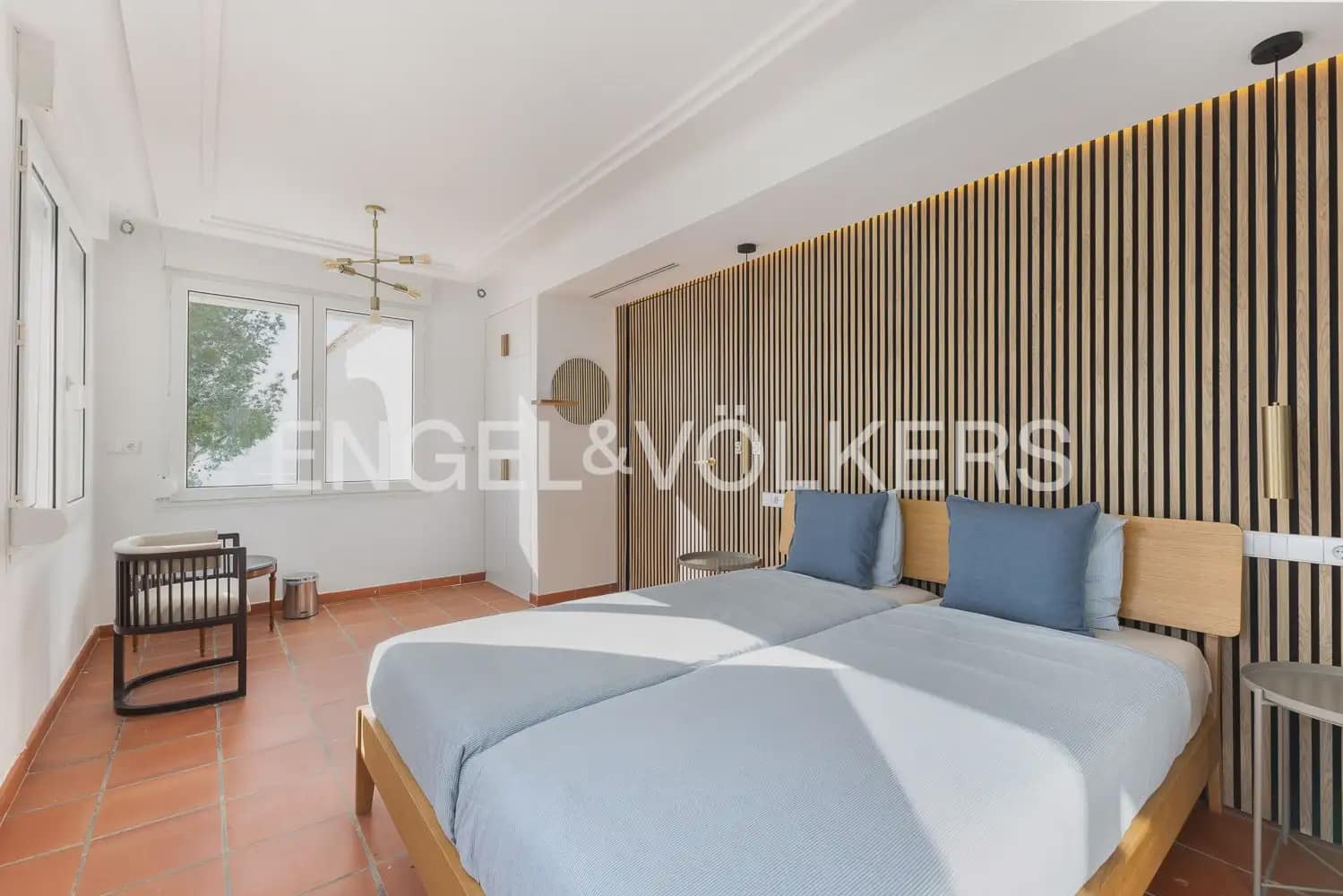 3 bedroom Villa for rent in Alginet with pool - € 3,300 (Ref: 9898001)