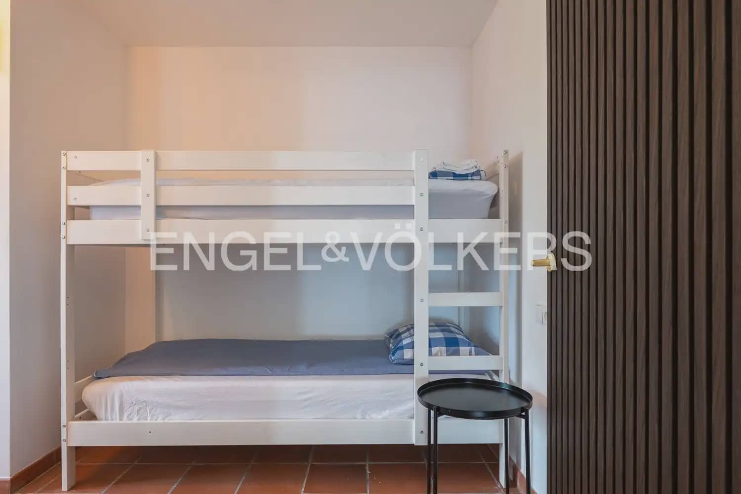 3 bedroom Villa for rent in Alginet with pool - € 3,300 (Ref: 9898001)