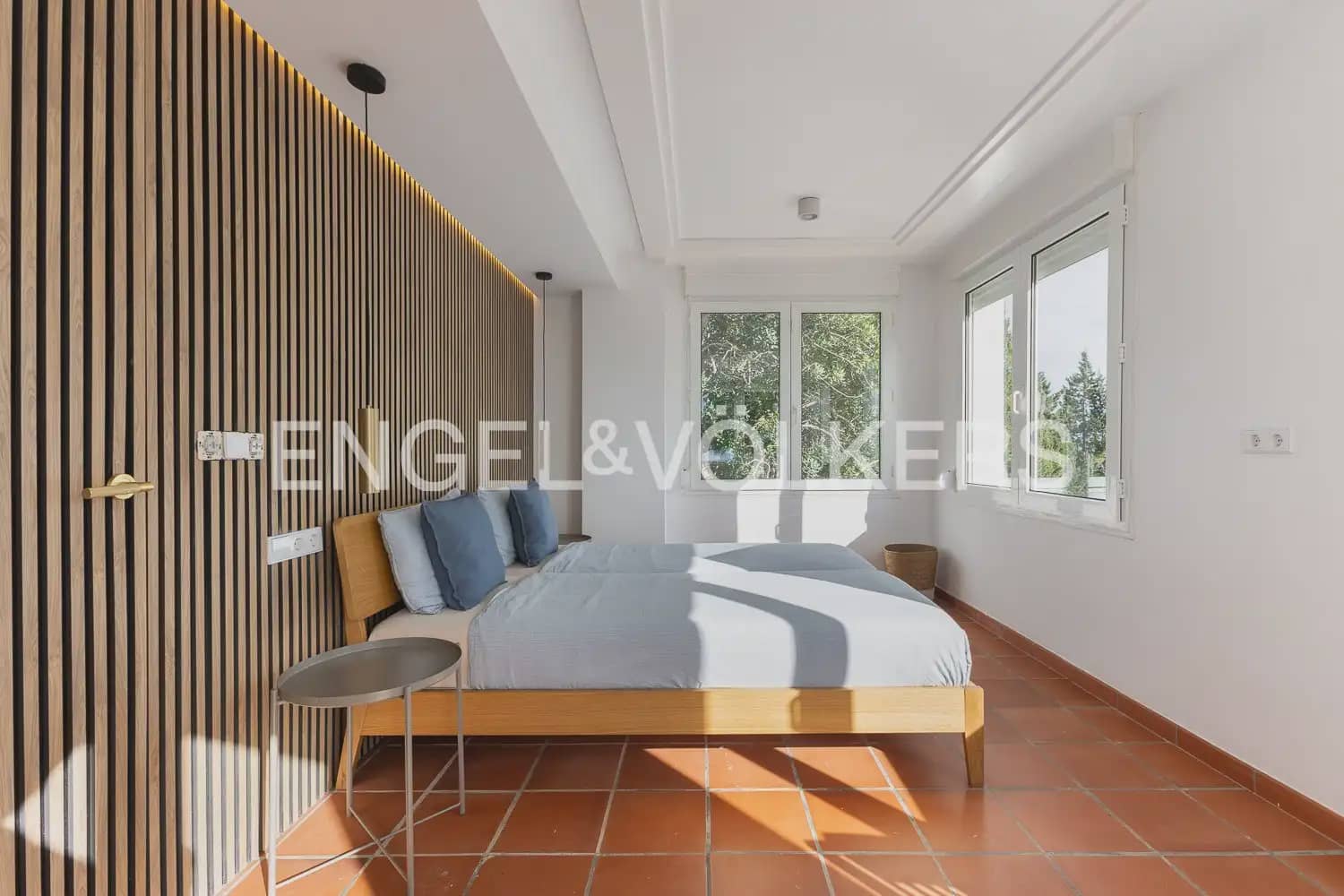 3 bedroom Villa for rent in Alginet with pool - € 3,300 (Ref: 9898001)
