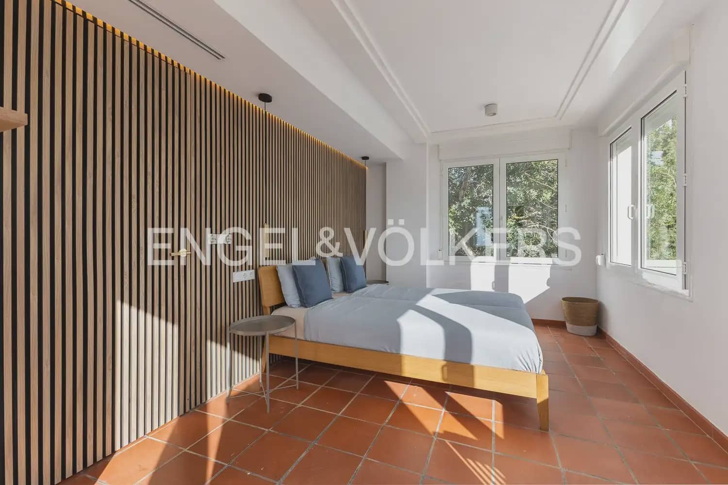 3 bedroom Villa for rent in Alginet with pool - € 3,300 (Ref: 9898001)