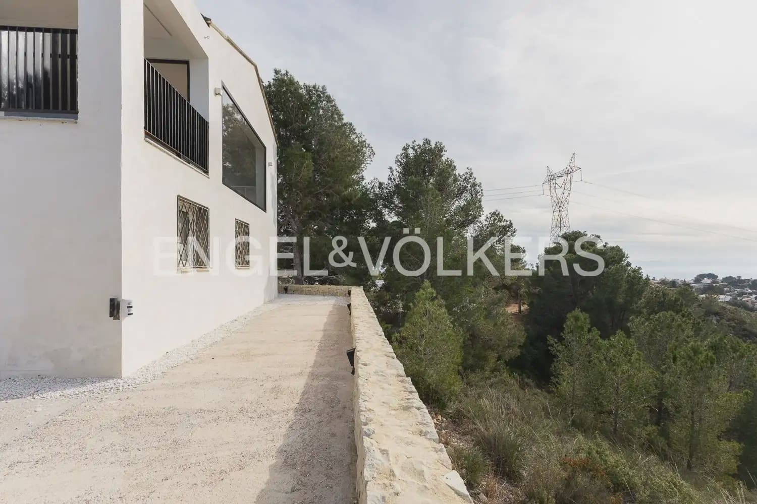 3 bedroom Villa for rent in Alginet with pool - € 3,300 (Ref: 9898001)