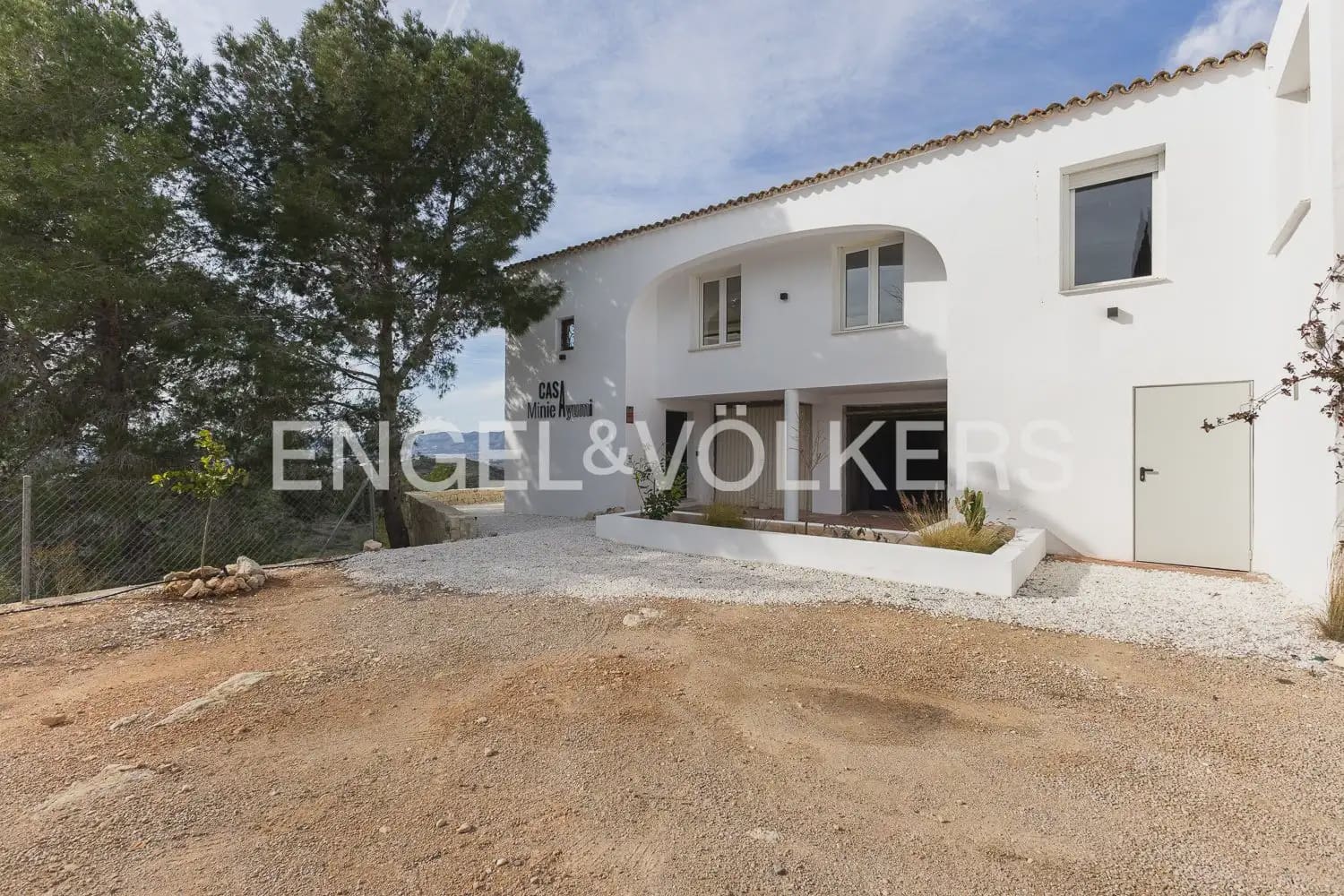 3 bedroom Villa for rent in Alginet with pool - € 3,300 (Ref: 9898001)