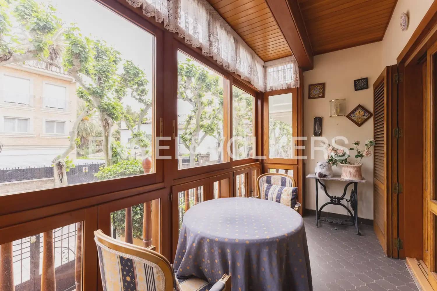 Chalet de 5 habitaciones en Vila-real en venta con garaje - 588.000 € (Ref: 9898003)
