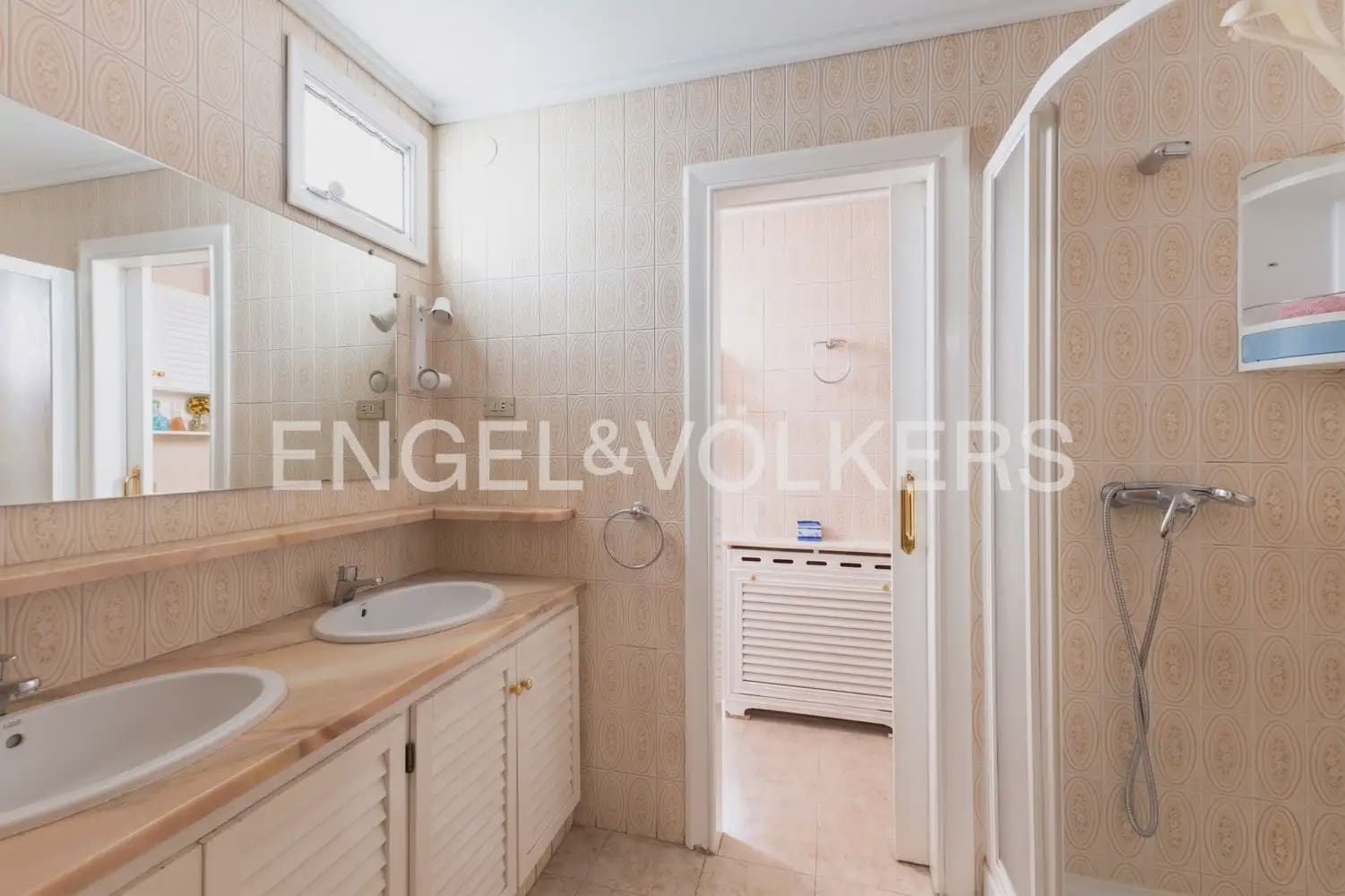 Chalet de 5 habitaciones en Vila-real en venta con garaje - 588.000 € (Ref: 9898003)