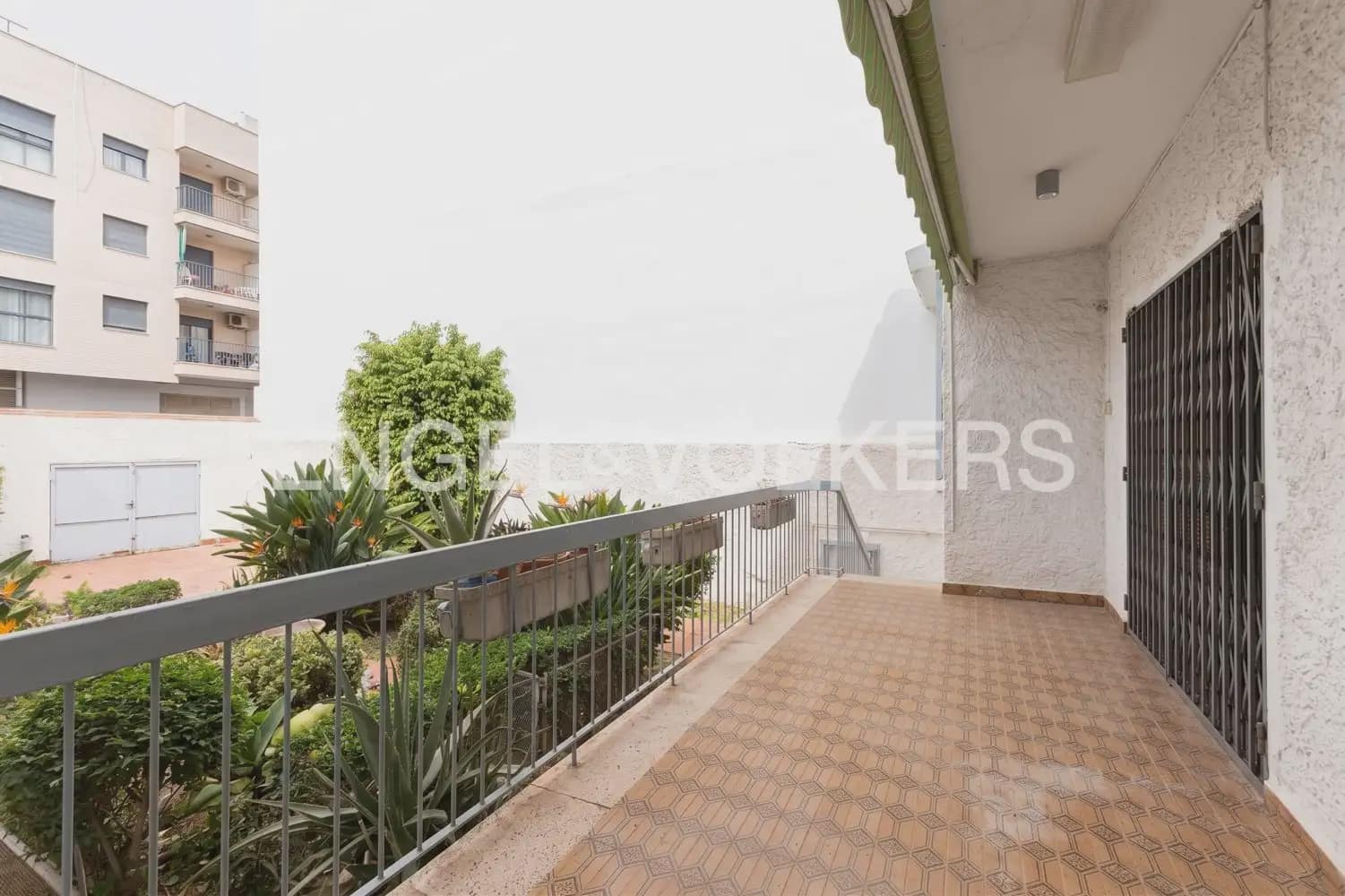 Chalet de 5 habitaciones en Vila-real en venta con garaje - 588.000 € (Ref: 9898003)