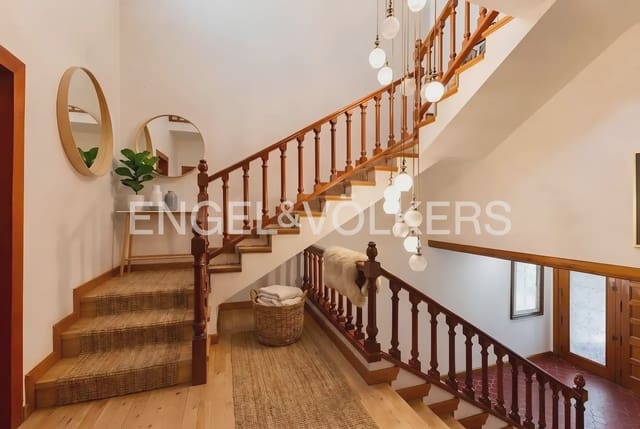 Chalet de 5 habitaciones en Vila-real en venta con garaje - 588.000 € (Ref: 9898003)